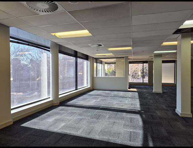 726M² OFFICE TO LET IN WAVERLEY